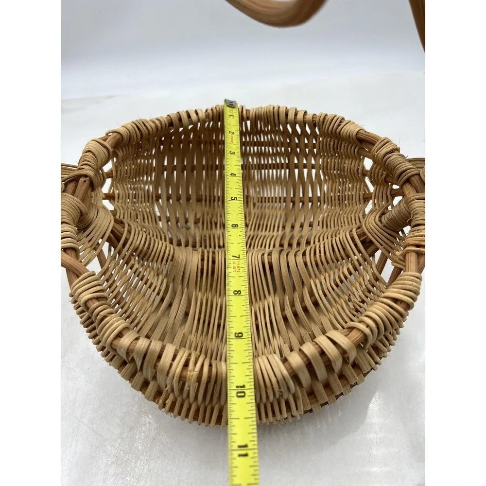 VTG Woven Wicker Buttocks Basket Unique Twisted Loop Handle Natural Boho Decors